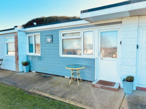 2 Bedroom Chalet SB88, Sandown, Isle of Wight, Dog Friendly